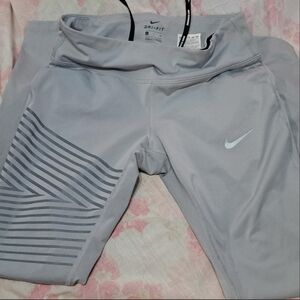 Nike Grey Dri-Fit leggings.
